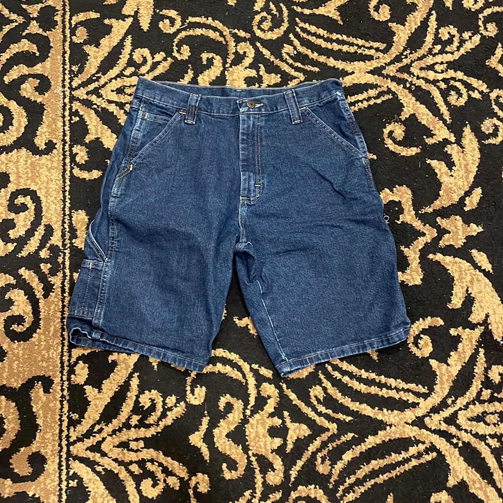 never worn men’s wrangler cargo shorts size 30